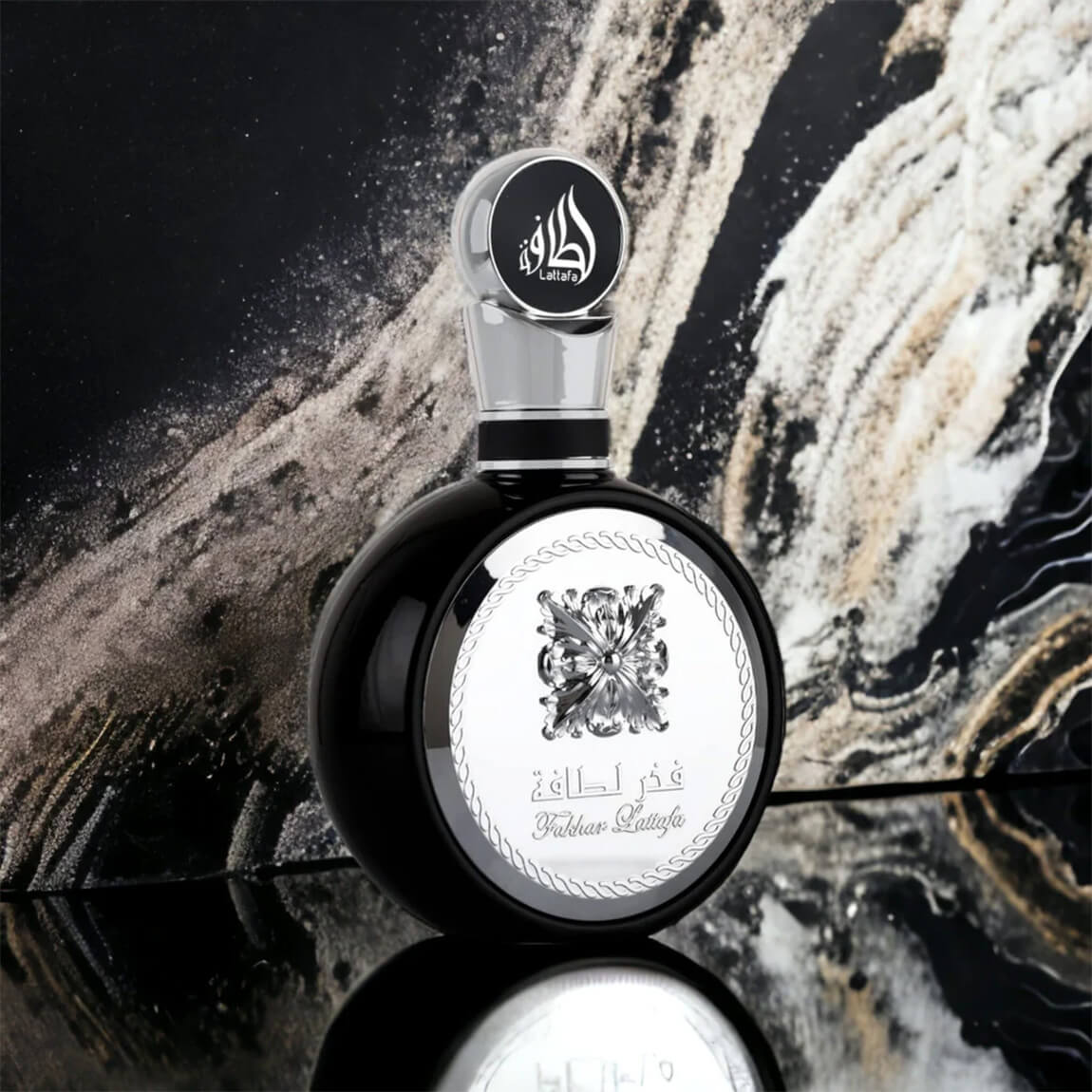 Lattafa Fakhar Black Eau de Parfum 100ml - Lavish Perfumes